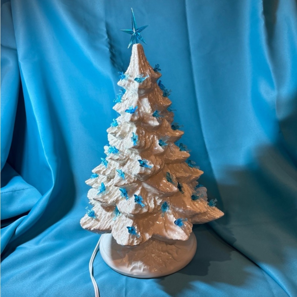VINTAGE WHITE IRIDESCENT  CERAMIC CHRISTMAS TREE W/ AQUA BLUE BIRDS